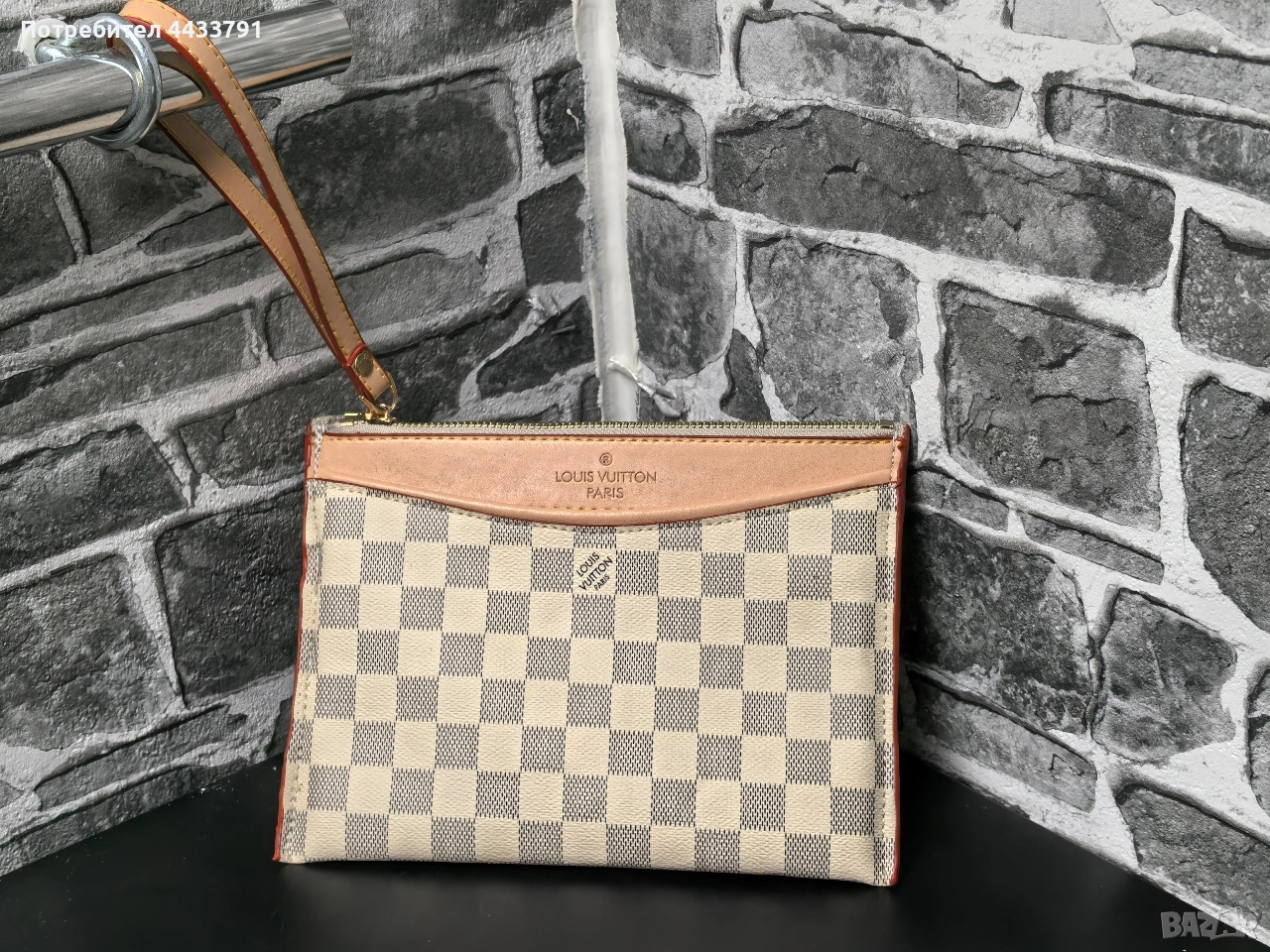 Louis Vuitton чанта тип плик , снимка 1