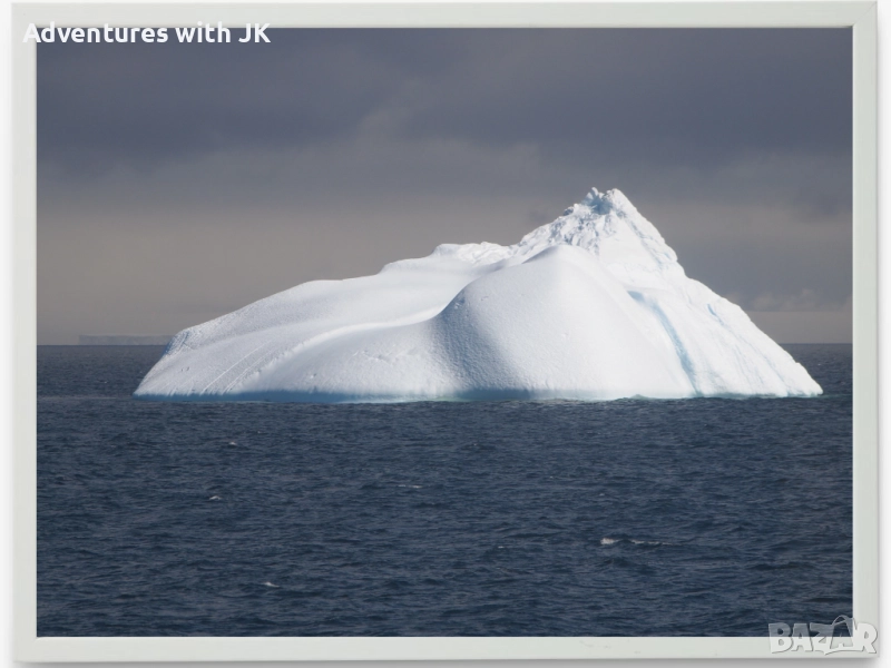 Авторски фотопринт "Пътуващи гиганти" в бяла рамка с размер 30x40 см от MDF, снимка 1