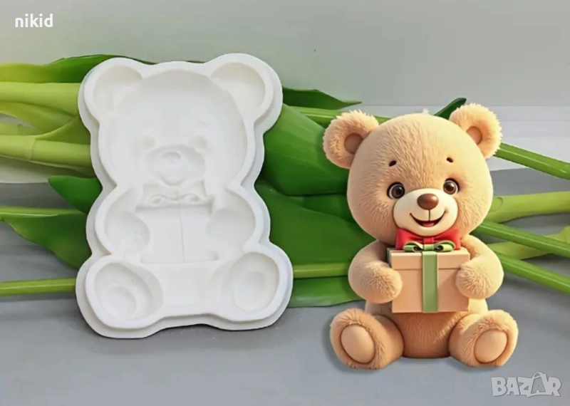 Коледно мече държащо подарък силиконов молд форма фондан гипс декор, снимка 1