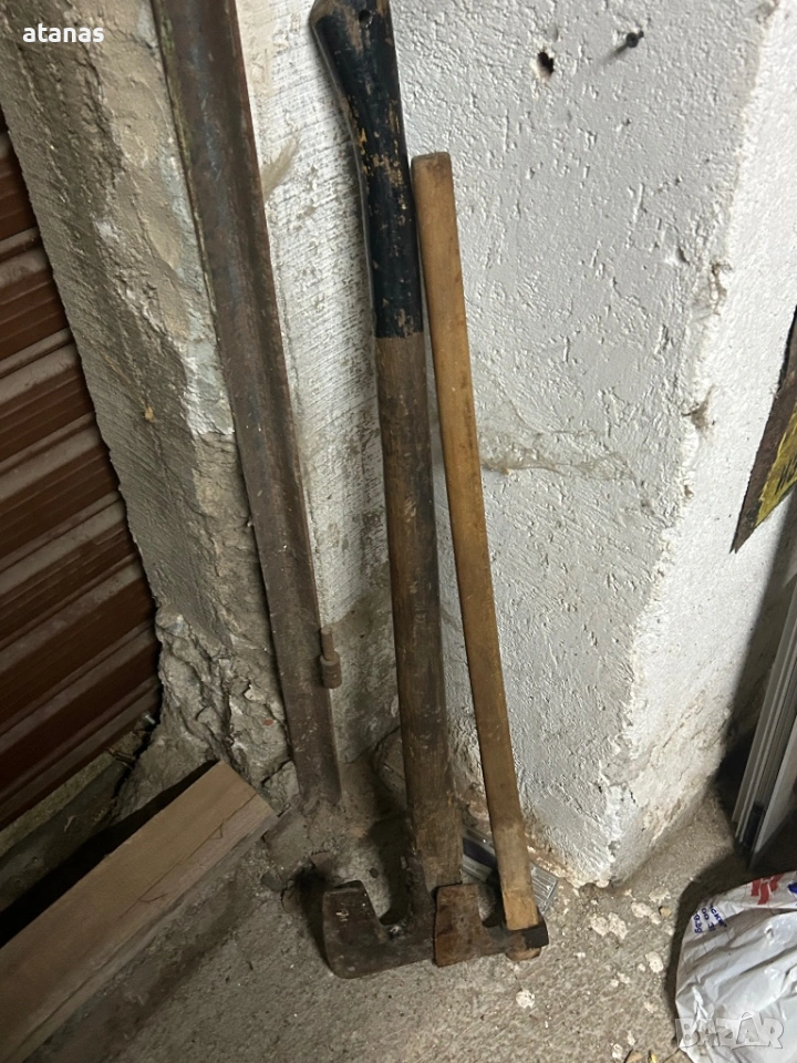 Брадви, снимка 1