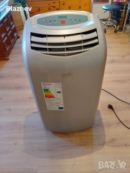 Мобилен климатик 11370btu, снимка 1