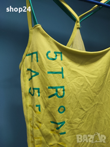 Реебок Спортен потник/Дамски XS, снимка 3 - Потници - 36353404