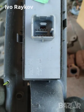 бутони ел стъкла VW Golf 5 , k4 868 049C, 1K4 959 857A, 1K4959857A, 1K0959565H, 1K0 959 565 H, снимка 4 - Части - 47732035