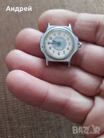 Стар часовник Junghans Quartz, снимка 3 - Антикварни и старинни предмети - 48707509