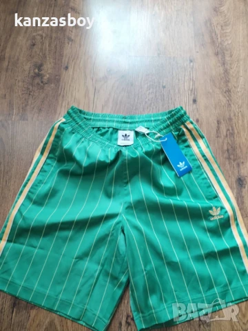 adidas Pinstripe Sprinter Shorts - страхотни мъжки панталони НОВИ С, снимка 4 - Спортни дрехи, екипи - 51044571