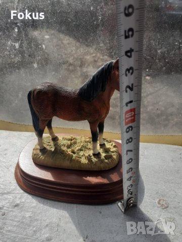Страхотна колекционерска статуетка маркировка Leonardo Pony, снимка 9 - Антикварни и старинни предмети - 35948665