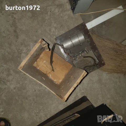 Стара електроника , снимка 2 - Антикварни и старинни предмети - 50930938