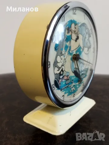 Стар механичен будилник, настолен часовник, снимка 7 - Антикварни и старинни предмети - 49326684