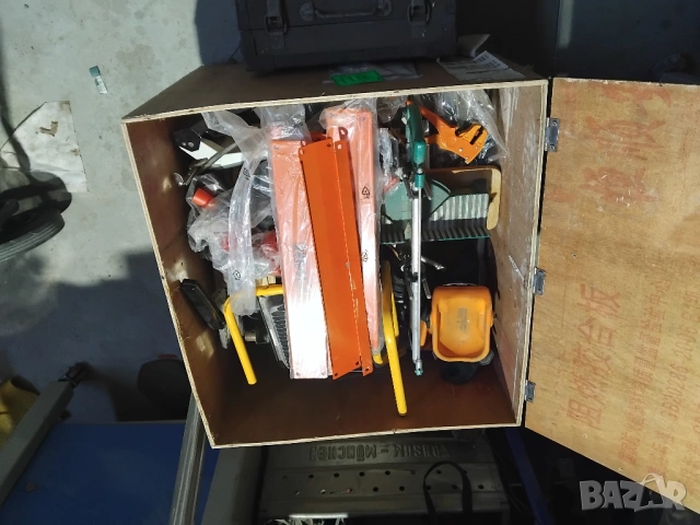 Дървена кутия с инструменти , снимка 3 - Куфари с инструменти - 53186310