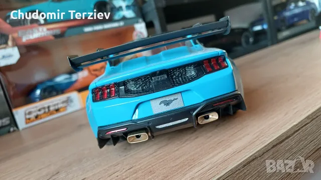 Мащабни модели коли 1:18 / Norev Porsche Cayenne / GT-Spirit Ford Mustang GTD, снимка 13 - Колекции - 56066847