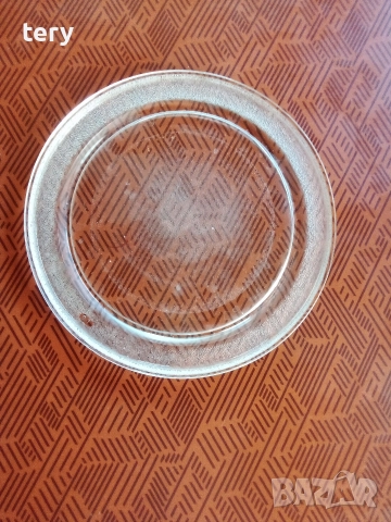 Продавам чиния за микровълнова фурна голяма Варна Център 