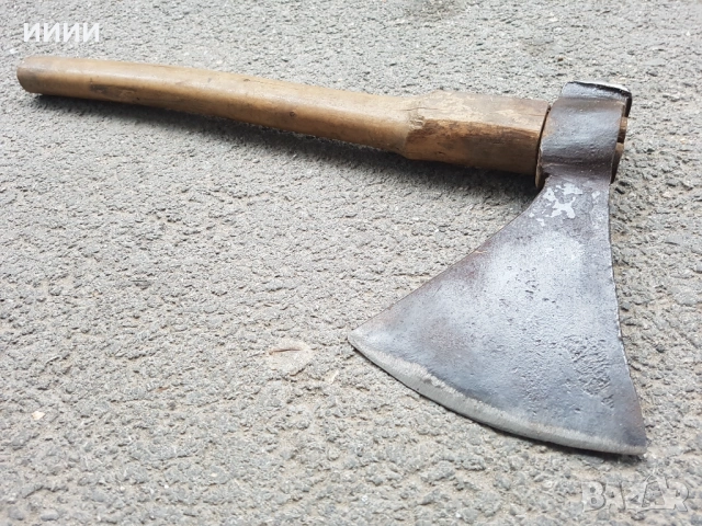 Топор брадва