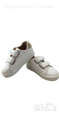 Бели кецове, снимка 5 - Детски обувки - 41674497