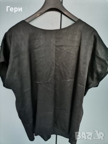 Черна сатенена блузка, снимка 1 - Туники - 41673500