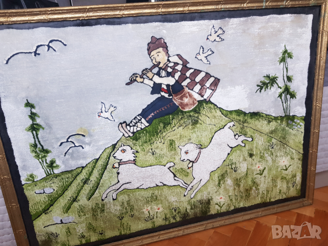 Стар плюшен ковьор с рамка