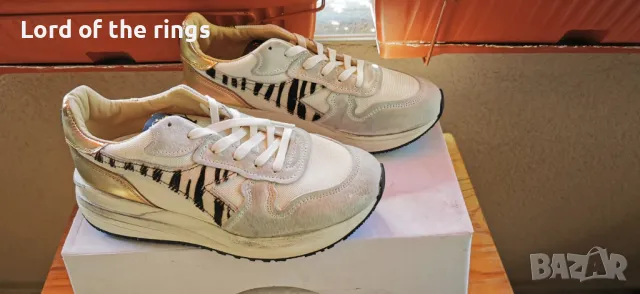 Оригинални маркови дамски маратонки DIADORA HERITAGE - 37 номер, снимка 2 - Маратонки - 49775464