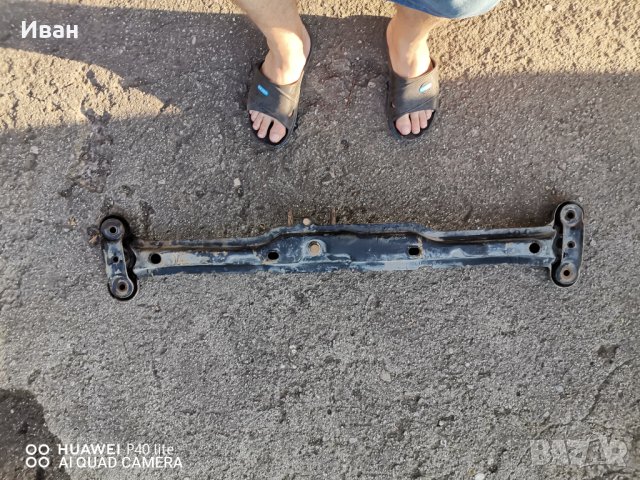 Греда под радиатор за голф 2 , снимка 4 - Части - 41888347