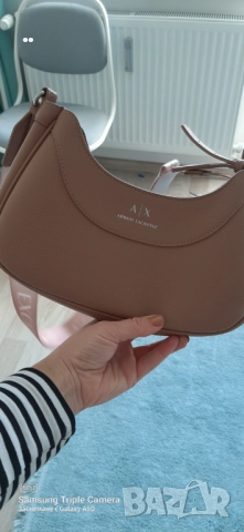 Armani exchange чанта