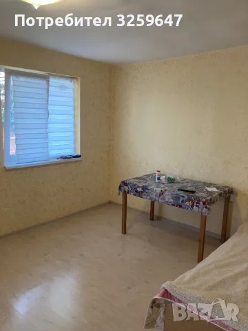 Къща с двор, снимка 10 - Вили - 49929949