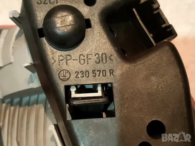 Дясна стоп светлина - вътрешна част за багажник на BMW E46 Комби, снимка 7 - Части - 48122788