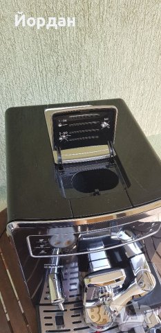 Кафемашина Saeco Xelsis обслужена изцяло. Топ клас! БГ меню! Тъч скрийн дисплей, снимка 11 - Кафемашини - 41662715