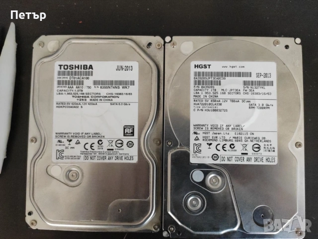 Продавам два диска по 1TB Hitach и Toshiba