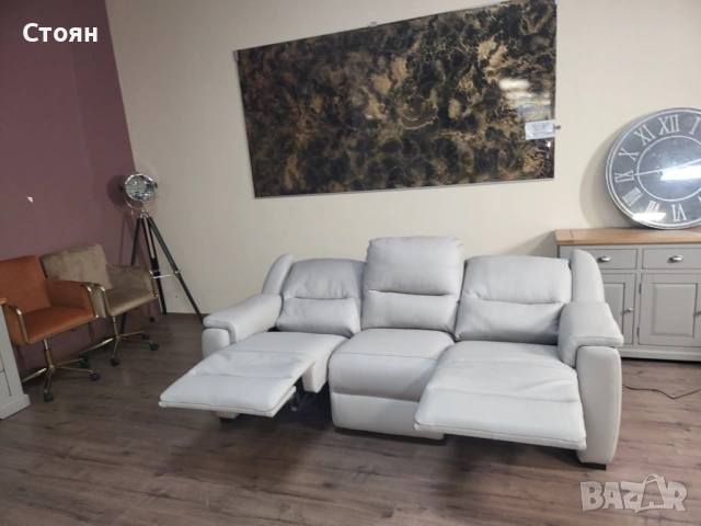 Италиански сив диван тройка Avola с електрически релакс механизъм, снимка 8 - Дивани и мека мебел - 53716857