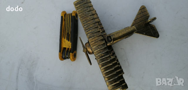 самолет модел месинг focker, снимка 6 - Антикварни и старинни предмети - 44738081