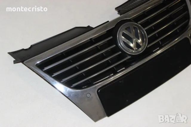Предна решетка VW Passat B6 (2005-2011г.) 3C0853651F предна емблема отвори за парктроник, снимка 7 - Части - 55767183