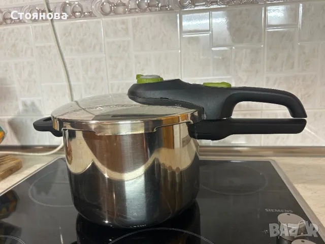 Тенджера под налягане Tefal, снимка 2 - Съдове за готвене - 49633010