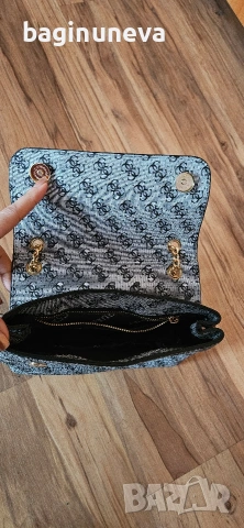 Нова Дамска сива чанта на Guess, снимка 4 - Чанти - 53598554