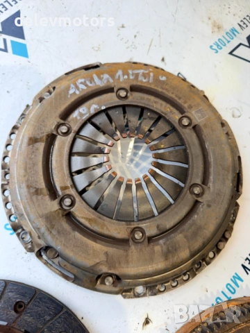 04C105273C / 04C141031C / 04C141025D комплект съединител, маховик, феродо и притискател Seat Arona, снимка 5 - Части - 53106037