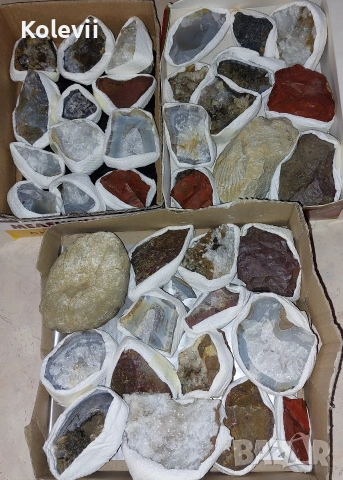 Необработени минерали и фосили