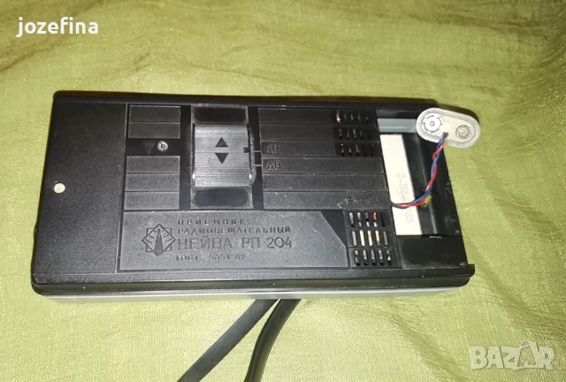 Продавам ретро радио Нейва рп- 240 , снимка 4 - Радиокасетофони, транзистори - 52643849