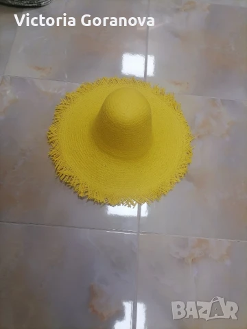 Капела с Голяма периферия Жълта, снимка 2 - Шапки - 51235826