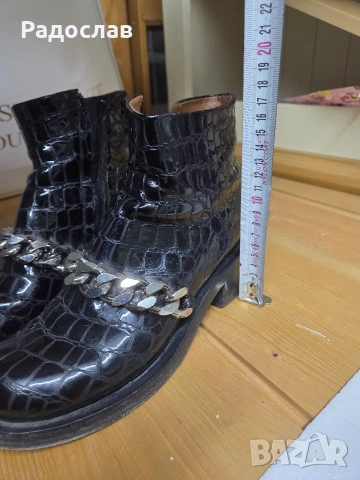 Дамски кожени боти GIVENCHY , снимка 5 - Дамски боти - 53829662