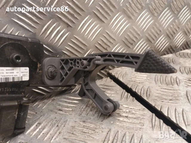 Механизъм за заключване на заден десен покрив за Volvo C70 Convertible 2.0D (2008) 9466689, снимка 3 - Части - 53807353