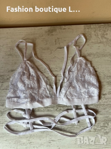 Ново бяло дантелено бюстие с ленти под гърдите с регулиращи се презрамки S , M , L , XL размери 🤍🤍