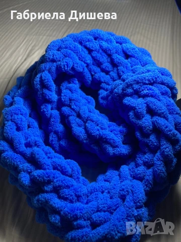 Ръчно плетени одеалца, шапки и шалове., снимка 5 - Спално бельо и завивки - 51197295