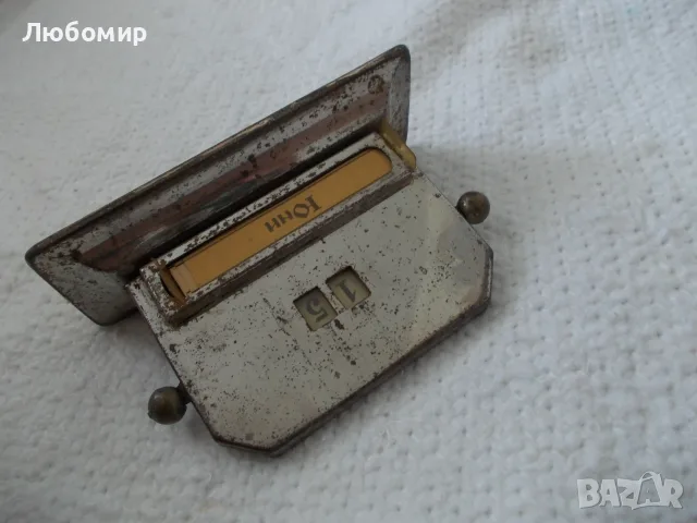 Старинен настолен календар, снимка 2 - Антикварни и старинни предмети - 56057977