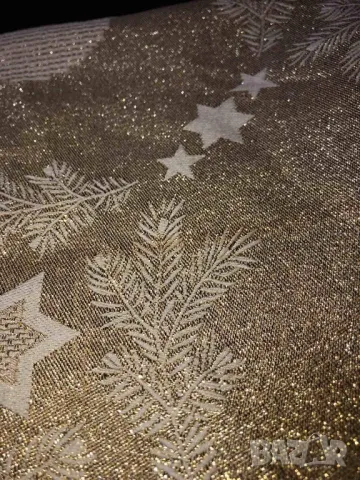 Коледна покривка 🇩🇪, снимка 3 - Покривки за маси - 48245994