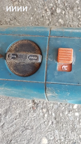 Биеща дрелка бормашина BLACK AND DECKER , снимка 4 - Бормашини - 53704368