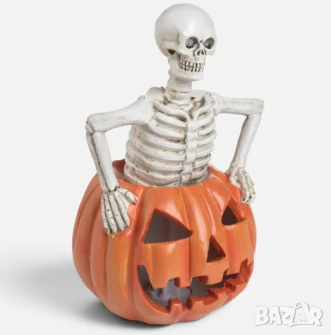 Halloween декоративен скелет в тиква с LED светлина