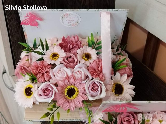 Кутия книга със сапунени цветя страхотен подарък за всеки специален павод, снимка 4 - Подаръци за жени - 40950715