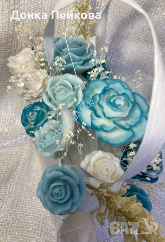 Луксозен букет от соеви свещи в тюркоаз и бяло – ръчна изработка, снимка 5 - Декорация за дома - 53516640