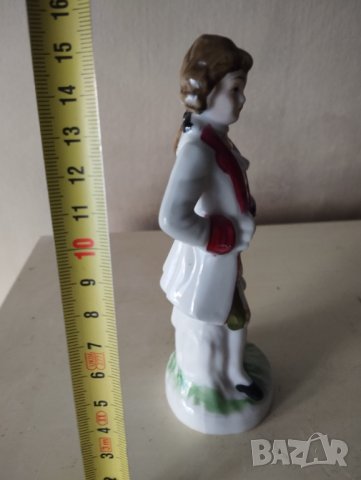 порцелнова статуетка, снимка 2 - Други ценни предмети - 41797224