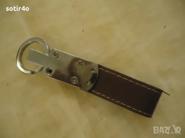 GUCCI, Burberrys, Ferragamo,ключодържатели нови., снимка 9 - Други ценни предмети - 47807541