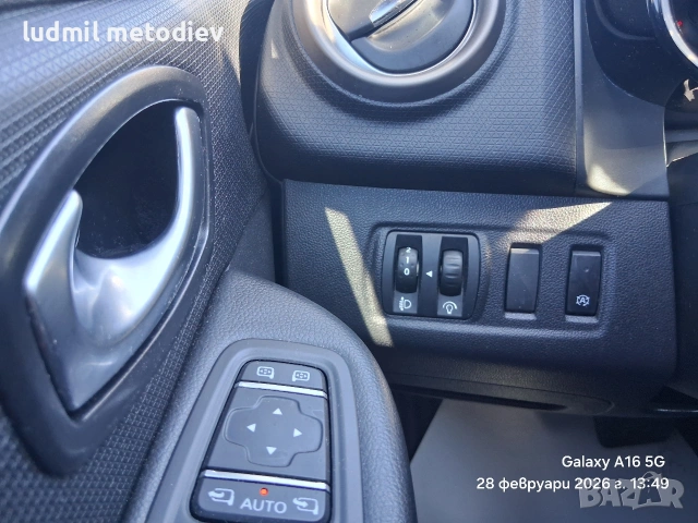 Рено Clio IV1.2,118hp*2017*автоматик,лед,камера,, снимка 16 - Автомобили и джипове - 53663191