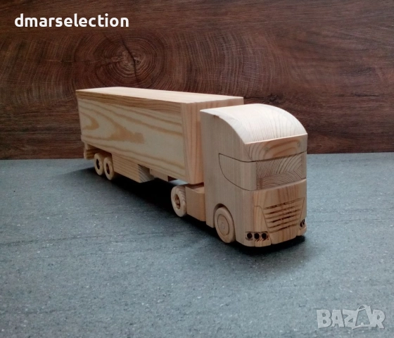 Декоративен дървен камион влекач с ремарке DMAR 316, снимка 4 - Колекции - 51895441