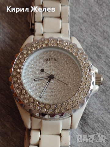 Модерен дамски часовник RITAL QUARTZ с кристали Сваровски много красив - 21051